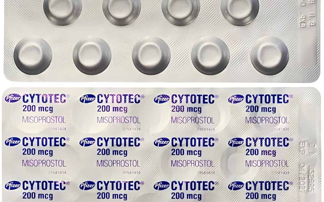 سایتوتک Cytotec که با نام علمی Misoprostol – میزوپروستول شناخته می‌شود، یک داروی خوراکی و واژینال است که برای پیشگیری و درمان زخم معده ناشی از مصرف داروهای ضد التهاب غیراستروئیدی (NSAIDs) و همچنین برای القای سقط درمانی یا القای زایمان در شرایط خاص پزشکی کاربرد دارد.